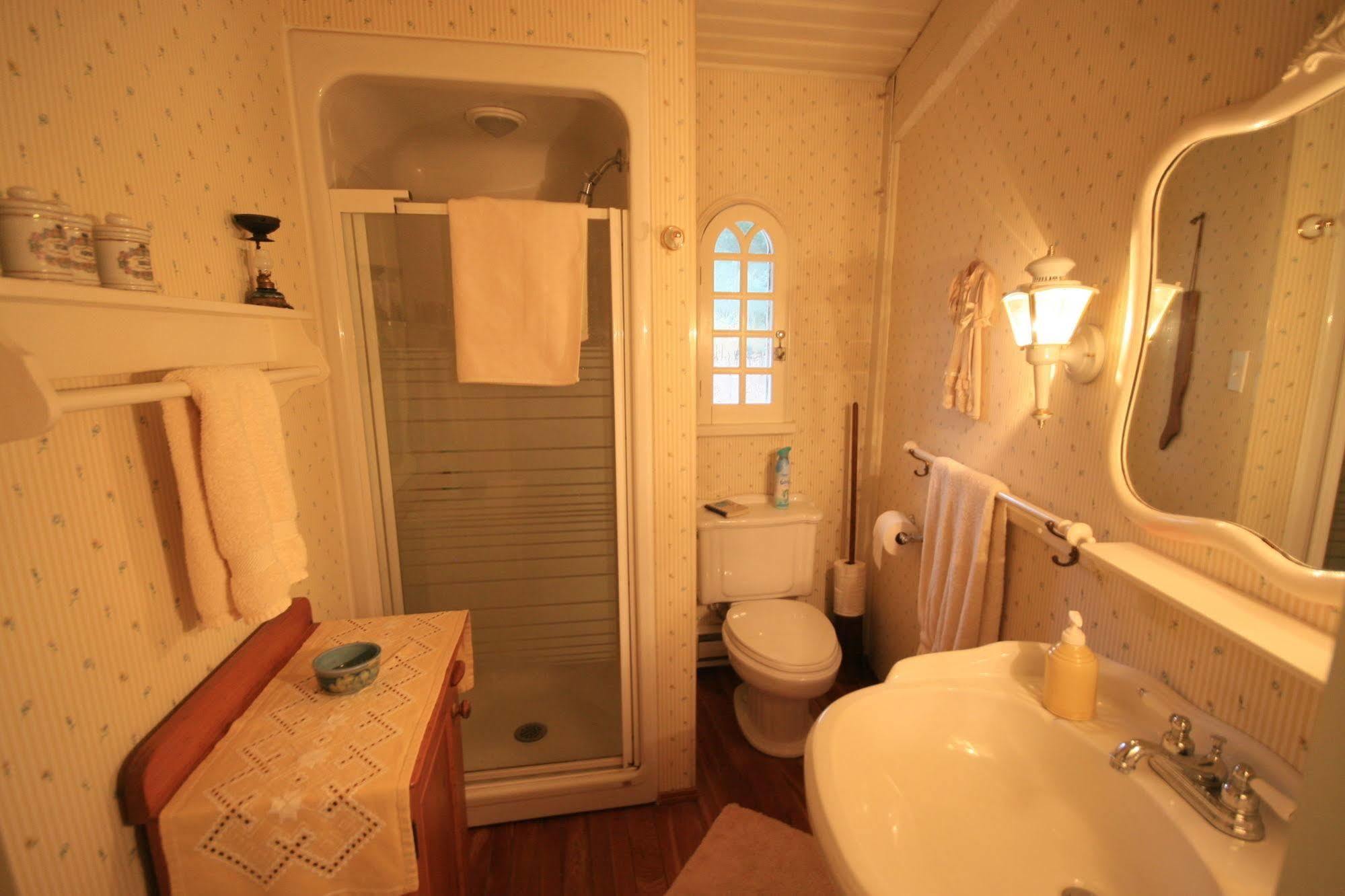 Stouffermill Bed & Breakfast Algonquin Highlands 외부 사진