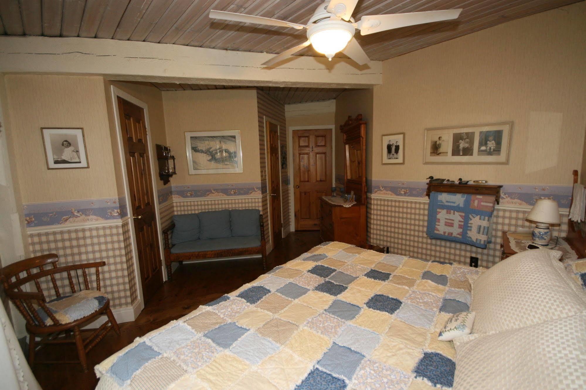 Stouffermill Bed & Breakfast Algonquin Highlands 외부 사진