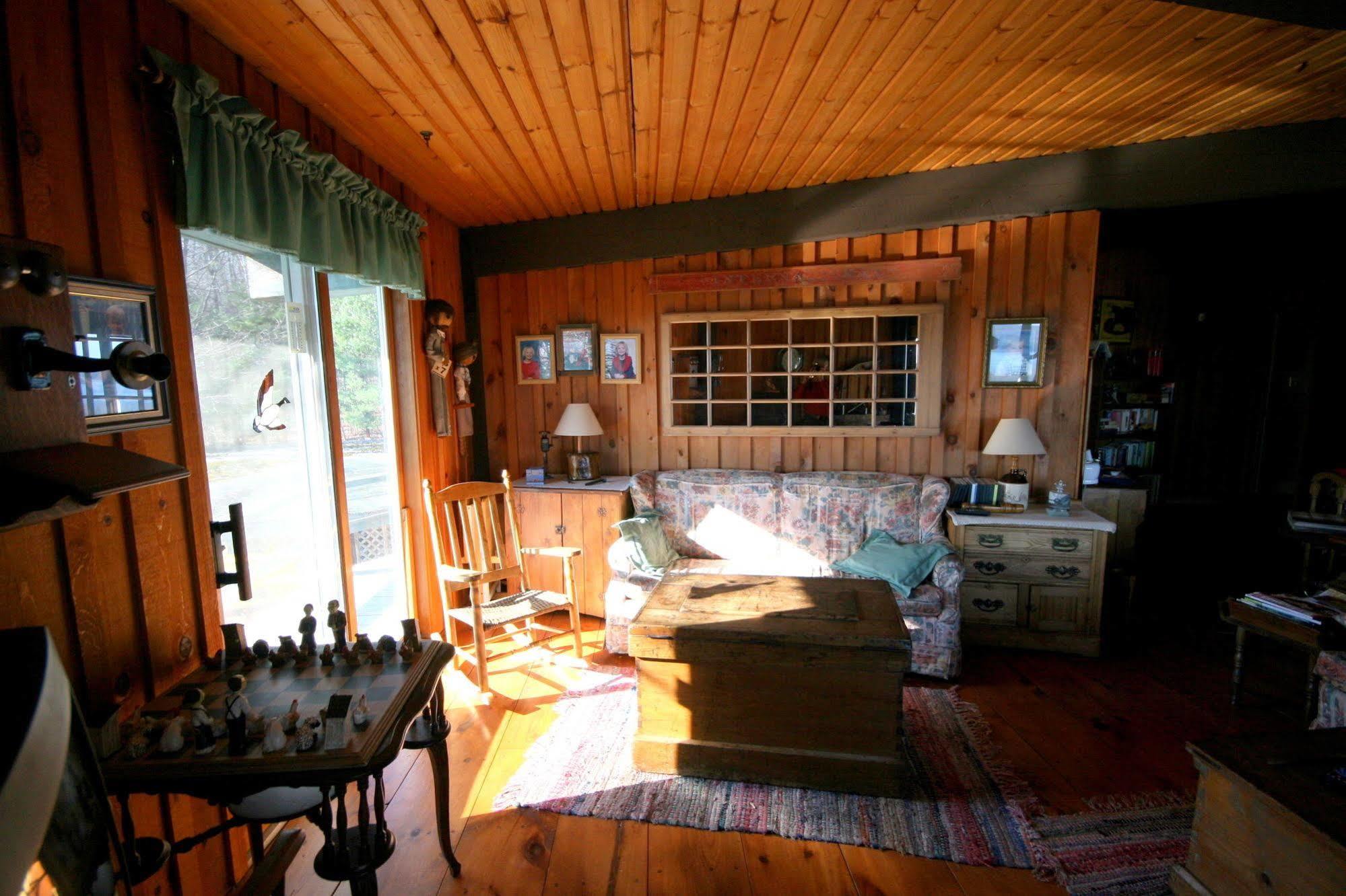 Stouffermill Bed & Breakfast Algonquin Highlands 외부 사진