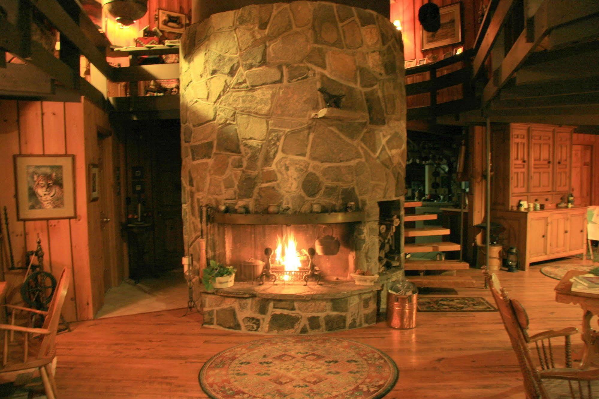 Stouffermill Bed & Breakfast Algonquin Highlands 외부 사진